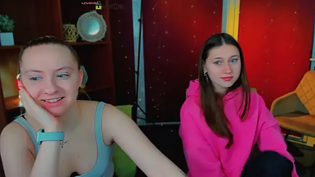 mila glow1 online show from 14, 3, 2026