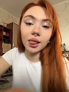 Snapshot of LunaMillie chatting on 24, 4, 2026 LunaMillie online show from 24, 4, 2026