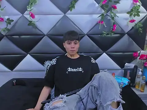 Bruno Cruzz online show from 6, 11, 2025