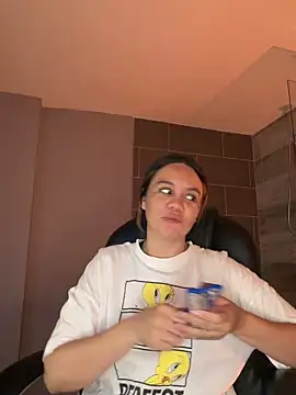 Sky Junne online show from 9, 3, 2026