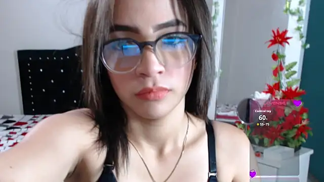 Snapshot of Coraline_Playful chatting on 16, 9, 2025 Coraline Playful online show from 16, 9, 2025