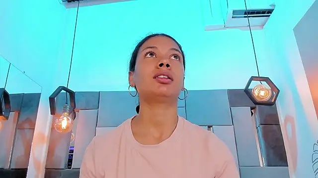 VictoriaDuart online show from 11, 2, 2026