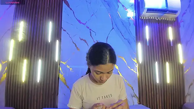 VictoriaDuart online show from 10, 3, 2026