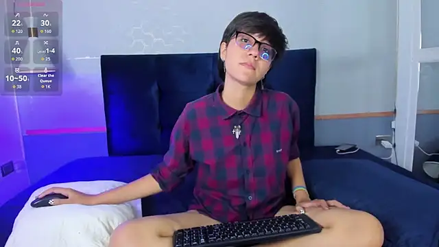 Tsuki Maru online show from 9, 10, 2025