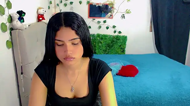 Snapshot of Chiara_latina chatting on 10, 9, 2025 Chiara latina online show from 10, 9, 2025
