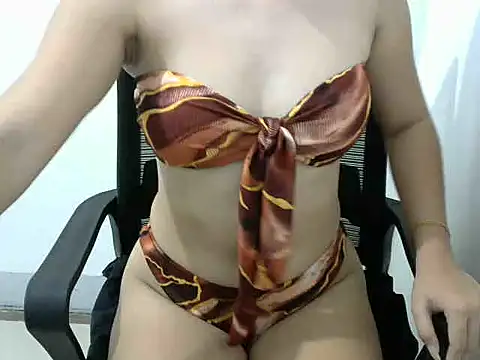 Scarlet anne18xx online show from 8, 6, 2026