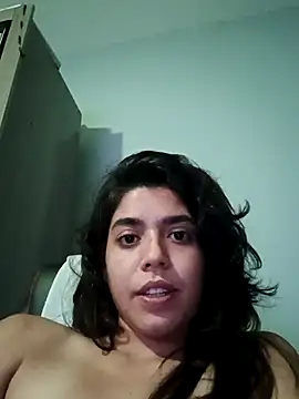 Snapshot of Maricamposs chatting on 31, 10, 2025 Maricamposs online show from 31, 10, 2025