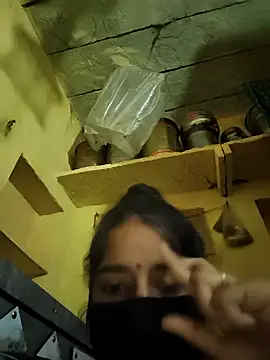 Snapshot of Savita_ji1 chatting on 28, 10, 2025 Savita ji1 online show from 28, 10, 2025