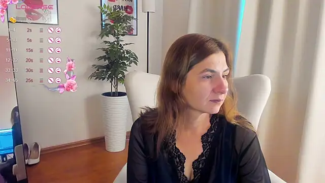 Snapshot of GraceGree chatting on 21, 9, 2025 GraceGree online show from 21, 9, 2025