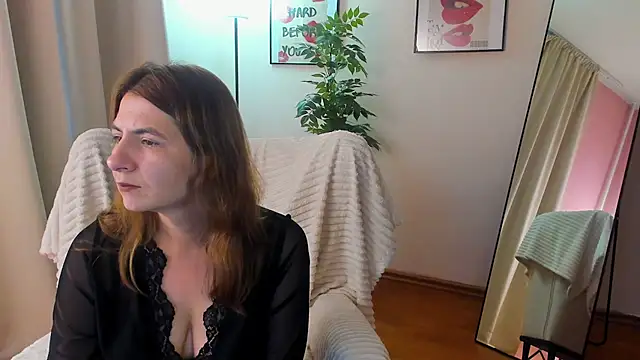 Snapshot of GraceGree chatting on 24, 9, 2025 GraceGree online show from 24, 9, 2025