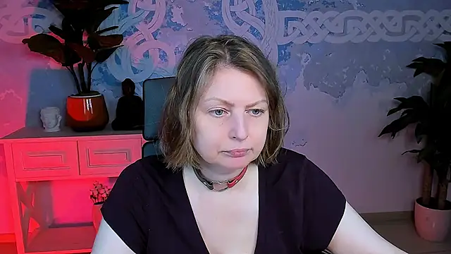 Snapshot of TiffanyBrauny chatting on 25, 9, 2025 TiffanyBrauny online show from 25, 9, 2025