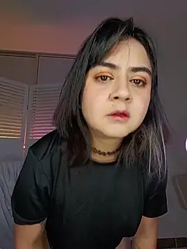 Snapshot of LylaVixxen chatting on 8, 11, 2025 LylaVixxen online show from 8, 11, 2025