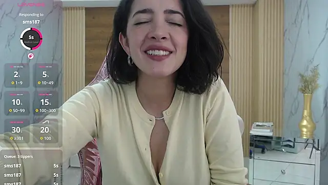 Snapshot of sara_lopez_s chatting on 3, 3, 2026 sara lopez s online show from 3, 3, 2026