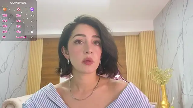 Snapshot of sara_lopez_s chatting on 8, 6, 2026 sara lopez s online show from 8, 6, 2026
