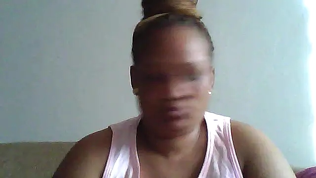Yellobonepussy online show from 13, 9, 2025
