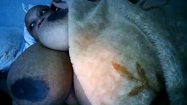Yellobonepussy online show from 30, 9, 2025