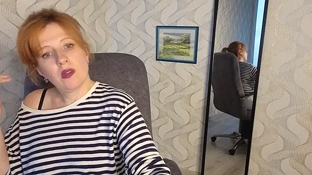 Snapshot of Elannaria chatting on 12, 9, 2025 Elannaria online show from 12, 9, 2025