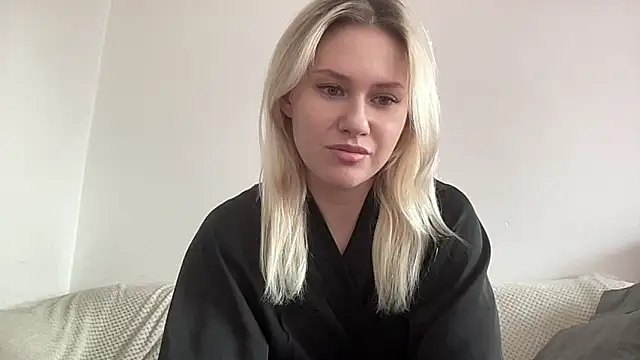 ElaraLuxxxe online show from 19, 11, 2025