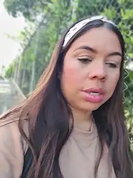 Snapshot of GabyMontenegro chatting on 7, 5, 2026 GabyMontenegro online show from 7, 5, 2026