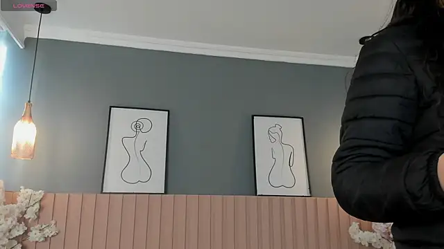 Mila Hank  online show from 26, 2, 2026