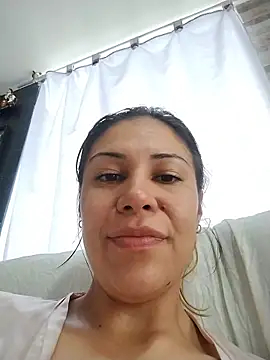 Snapshot of KittyHoleshot87 chatting on 27, 6, 2026 KittyHoleshot87 online show from 27, 6, 2026