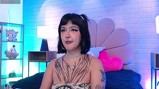 Snapshot of lil_candy77 chatting on 23, 7, 2026 lil candy77 online show from 23, 7, 2026