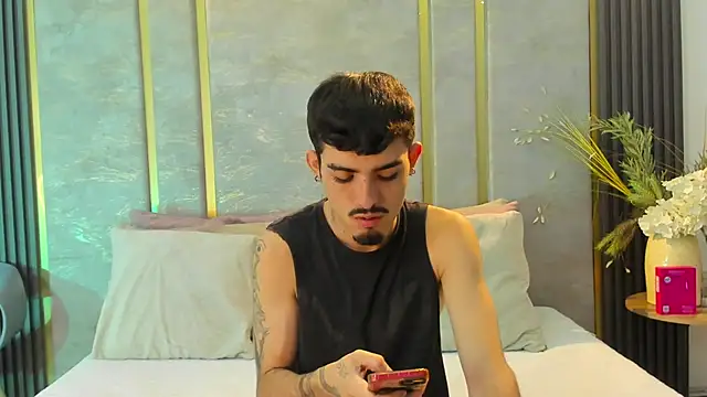 NikoStone  online show from 4, 10, 2025