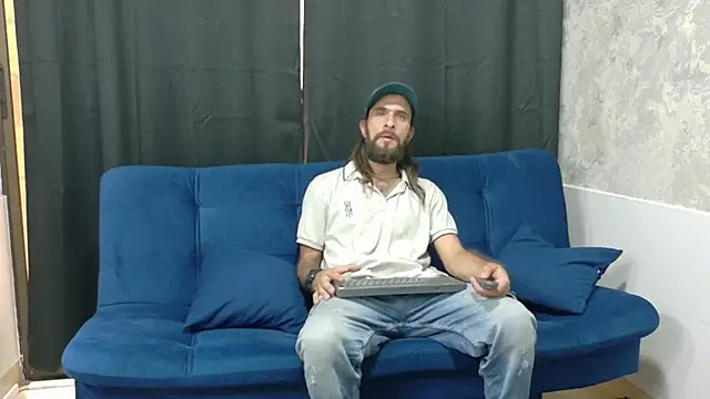 Snapshot of hairy_mannn chatting on 12, 9, 2025 hairy mannn online show from 12, 9, 2025