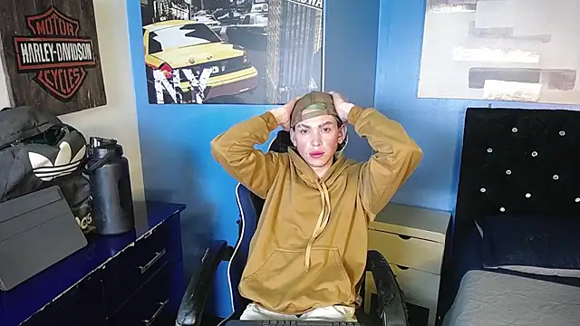 Snapshot of Aaron_Fordd chatting on 1, 10, 2025 Aaron Fordd online show from 1, 10, 2025