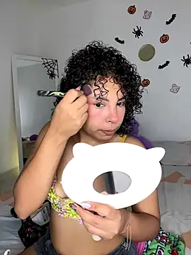 ViolettaMiller  online show from 17, 10, 2025