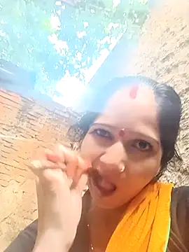 Jooli xx online show from 13, 10, 2025