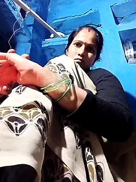 Jooli xx online show from 17, 1, 2026