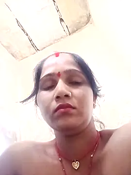 Jooli xx online show from 25, 3, 2026