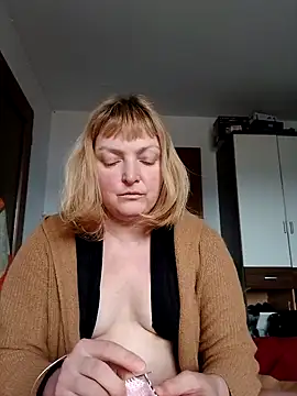 Snapshot of LiluLiluLilu chatting on 14, 2, 2026 LiluLiluLilu online show from 14, 2, 2026