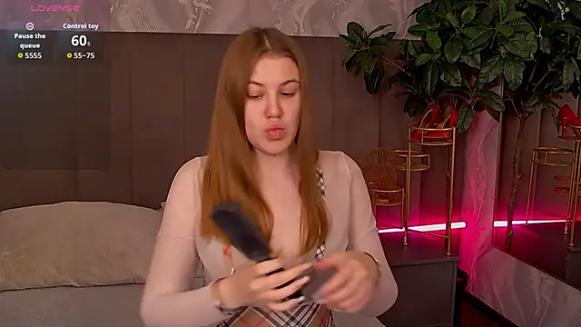 MelanieHenders online show from 3, 12, 2025