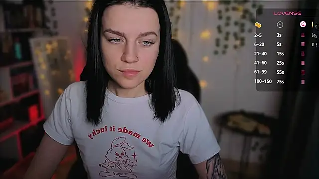 Snapshot of raspberry__girl_ chatting on 4, 10, 2025 raspberry girl online show from 4, 10, 2025