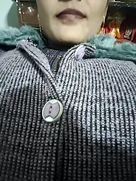 posewith online show from 17, 11, 2025