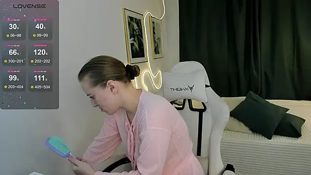 Alice Cire online show from 12, 1, 2026