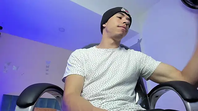 Muscle Scott online show from 14, 12, 2025