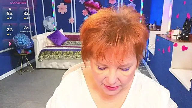 Kira Kenett online show from 9, 2, 2026