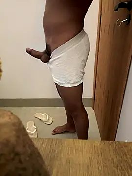 Snapshot of oconnnel chatting on 11, 10, 2025 oconnnel online show from 11, 10, 2025