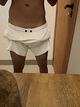 Snapshot of oconnnel chatting on 8, 11, 2025 oconnnel online show from 8, 11, 2025