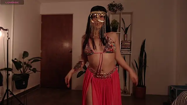 Ellyuwuw online show from 13, 11, 2025