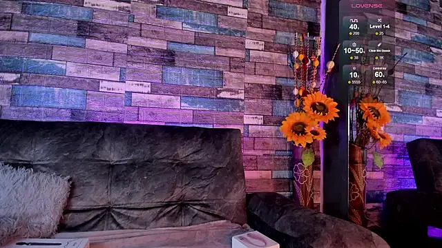 LolaXXXperience online show from 3, 12, 2025