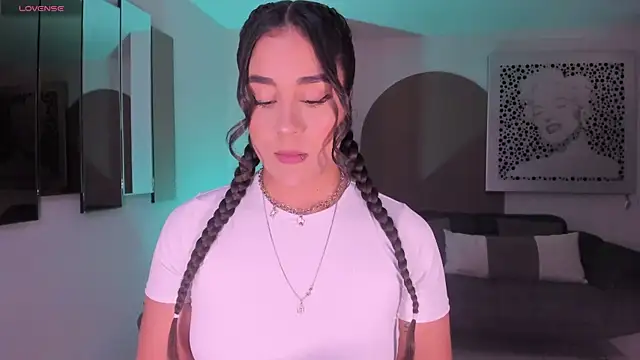 SussyBellX online show from 4, 11, 2025