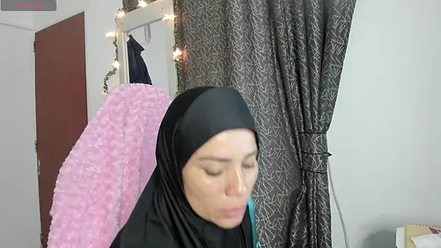 Snapshot of dalila_kemur chatting on 10, 7, 2026 dalila kemur online show from 10, 7, 2026