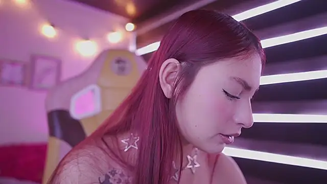 Rebecah 1 online show from 5, 11, 2025