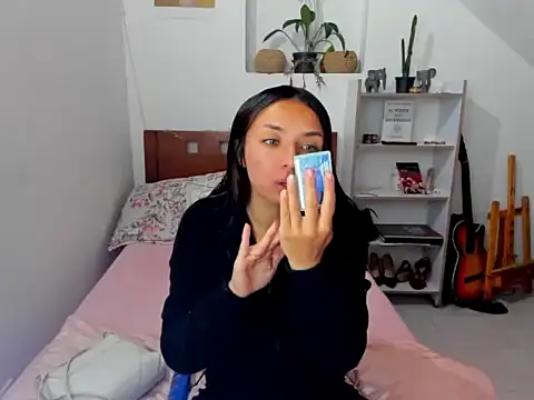 megan doll2123 online show from 17, 12, 2025