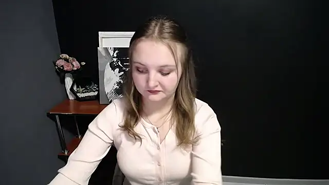 Snapshot of Mystic_nikole chatting on 7, 10, 2025 Mystic nikole online show from 7, 10, 2025