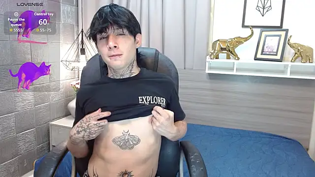 Iantwink18 online show from 7, 10, 2025